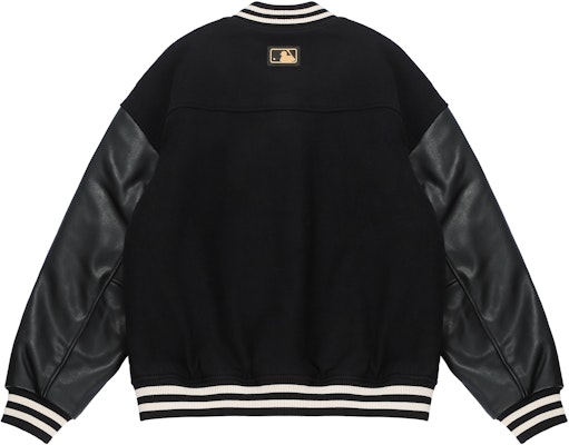 MLB FW22 拼布刺繡黑色棒球夾克 情侶款休閒外套. 3AJPF0124-50BKS Lookbook MLB FW22 拼布刺繡黑色棒球夾克 情侶款休閒外套. 3AJPF0124-50BKS