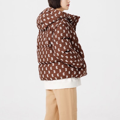 MLB FW22 Jaket Pendek Down Corak Monogram Bertudung Unisex Coklat Gelap 3ADJM0326-43BRD Purchase MLB FW22 Jaket Pendek Down Corak Monogram Bertudung Unisex Coklat Gelap 3ADJM0326-43BRD
