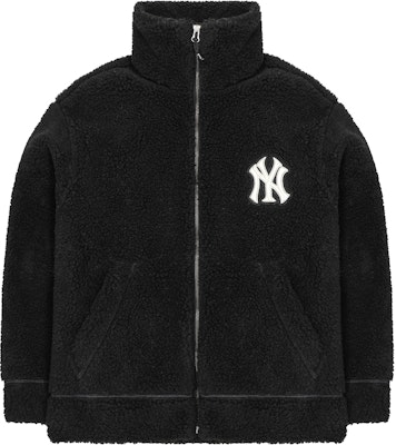 MLB 2022秋冬男女通用黑色羊羔绒防风保暖外套。 3AFDB0326-50BKS Lookbook MLB 2022秋冬男女通用黑色羊羔绒防风保暖外套。 3AFDB0326-50BKS