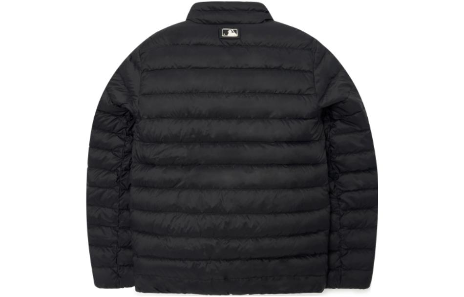 Lookbook MLB FW22 ユニセックス ロゴ入りライトウェイトブラックダウンジャケット 冬仕様 3ADJB1626-50BKS