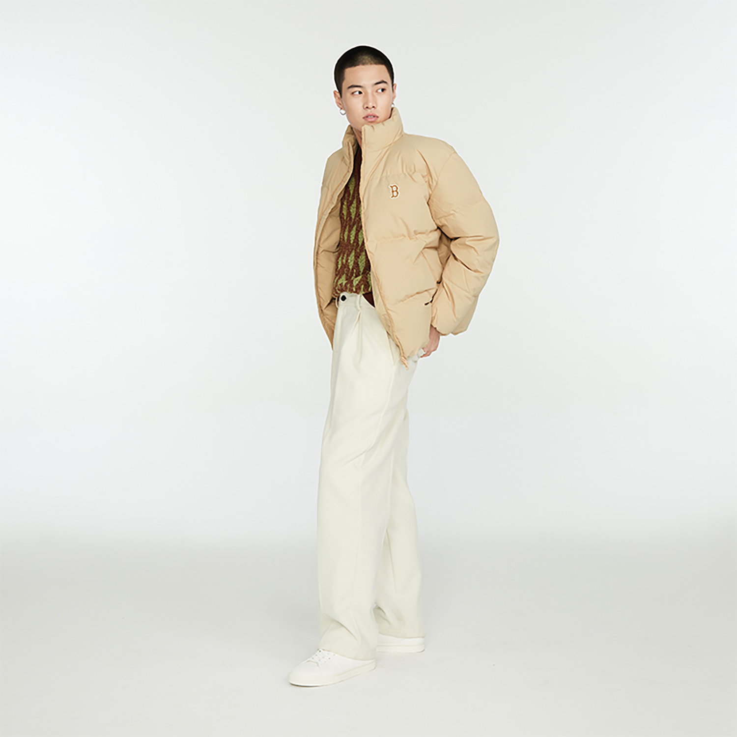 Details for MLB 2023秋冬波士顿红袜高领羽绒外套米色男女款 3ADJB0336-43BGM