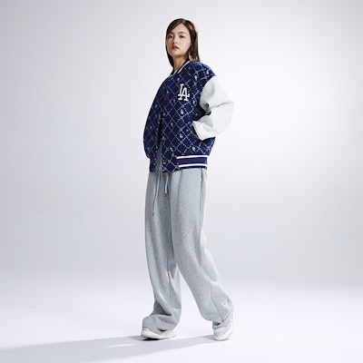 MLB FW23 洛杉磯道奇格紋字母復古棒球外套 海軍藍 男女款 3AJPM0634-07NYS Shop MLB FW23 洛杉磯道奇格紋字母復古棒球外套 海軍藍 男女款 3AJPM0634-07NYS