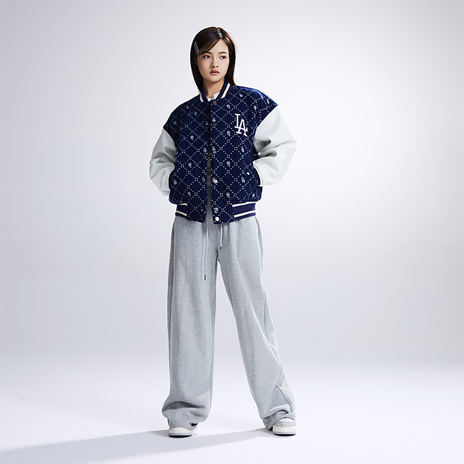 Purchase MLB FW23 洛杉磯道奇格紋字母復古棒球外套 海軍藍 男女款 3AJPM0634-07NYS