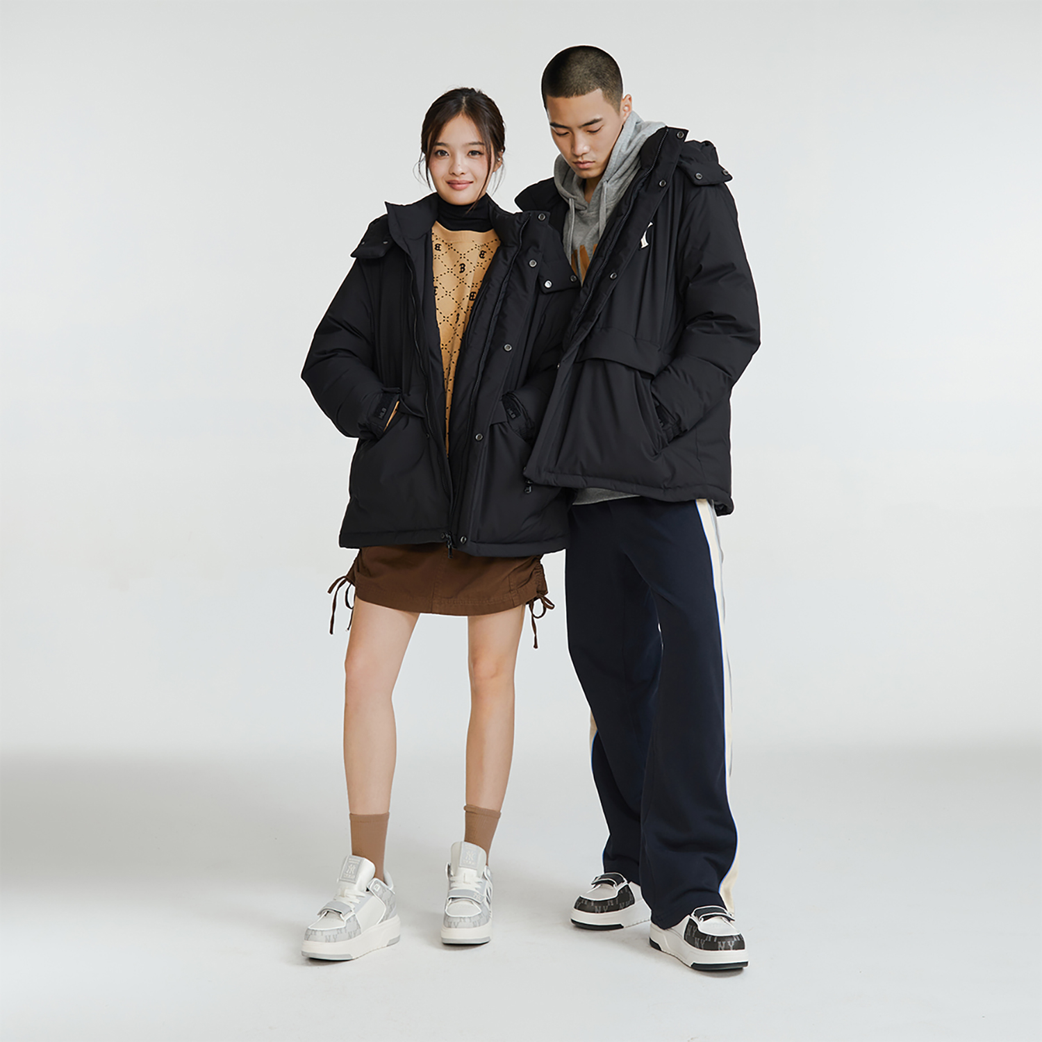 MLB FW23 New York Yankees Black Hooded Mid-Length Down Jacket Unisex 3ADJEC736-50BKS 圖 11