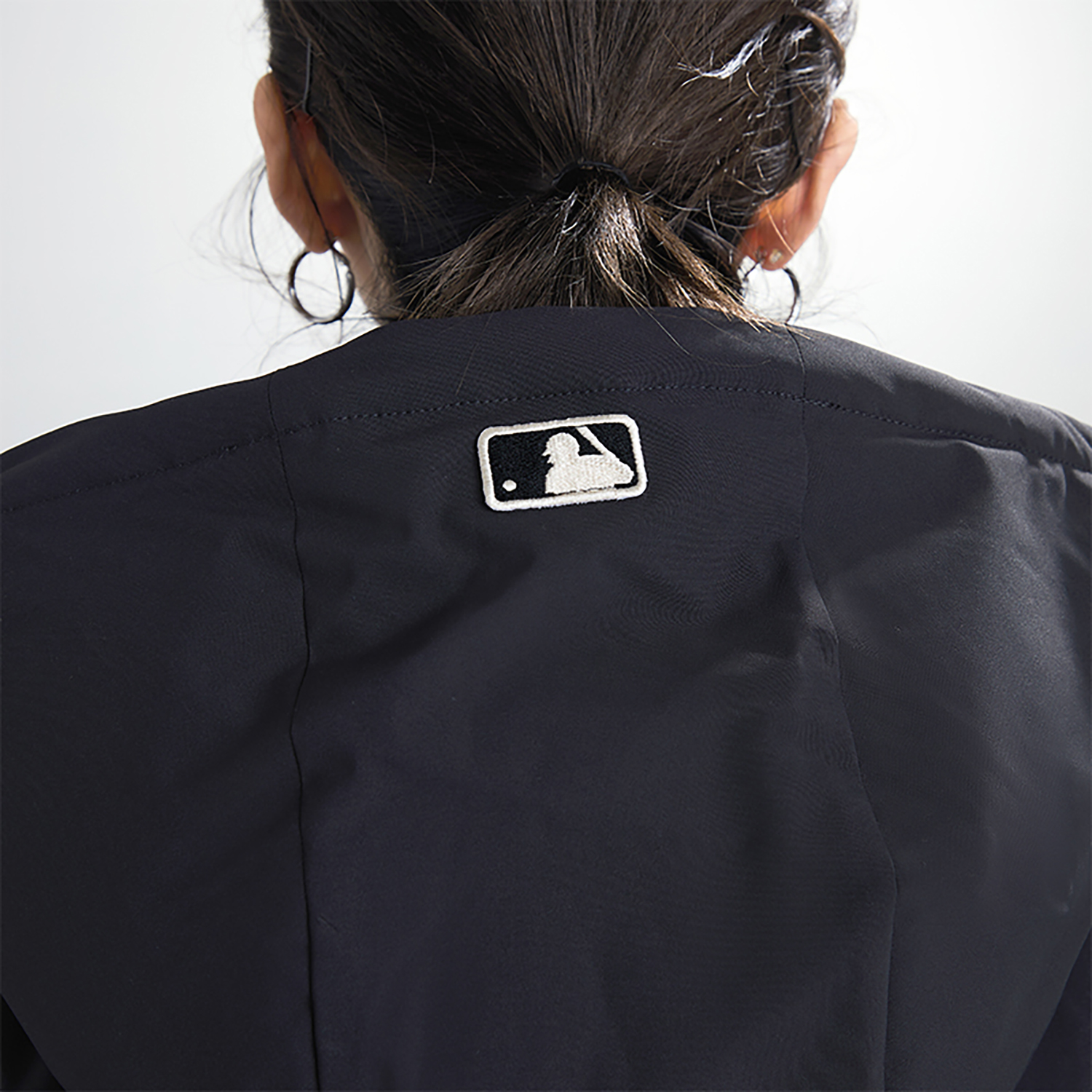 MLB FW23 New York Yankees Black Hooded Mid-Length Down Jacket Unisex 3ADJEC736-50BKS 圖 8