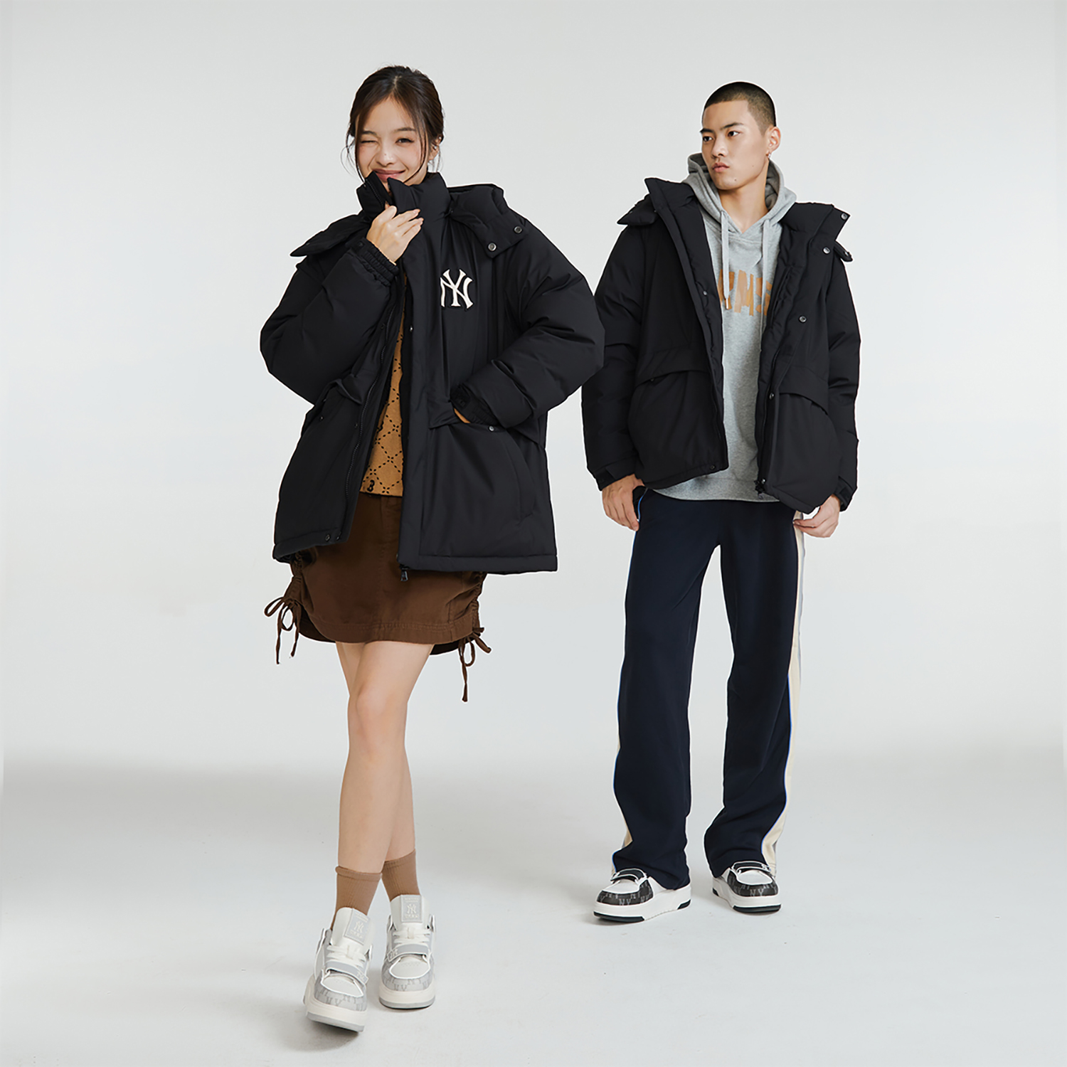 MLB FW23 New York Yankees Black Hooded Mid-Length Down Jacket Unisex 3ADJEC736-50BKS 圖 10