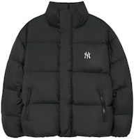 MLB FW23 New York Yankees Black Unisex Short Puffer Coat with Stand Collar 3ADJB0736-50BKS MLB FW23 New York Yankees Black Unisex Short Puffer Coat with Stand Collar 3ADJB0736-50BKS