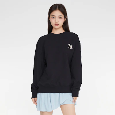 MLB FW23 紐約洋基漸層字母圖案黑色男女款圓領長袖衫 3AMTM0234-50BKS Details for MLB FW23 紐約洋基漸層字母圖案黑色男女款圓領長袖衫 3AMTM0234-50BKS