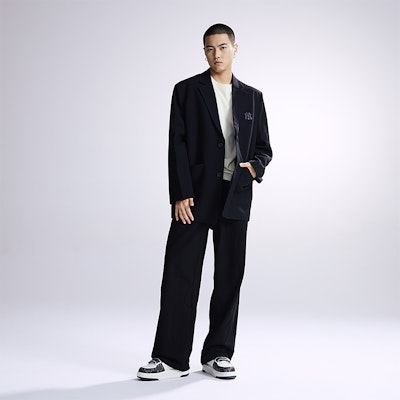 MLB FW23 紐約洋基隊標誌印花單扣西裝外套 男女同款 黑色。 3AJKM0134-50BKS Purchase MLB FW23 紐約洋基隊標誌印花單扣西裝外套 男女同款 黑色。 3AJKM0134-50BKS