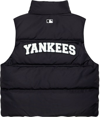 MLB FW23 Rompi Tebal Logo New York Yankees Hitam Unisex 3ADVV0136-50BKS Lookbook MLB FW23 Rompi Tebal Logo New York Yankees Hitam Unisex 3ADVV0136-50BKS