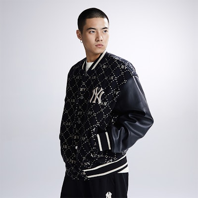MLB FW23 紐約洋基格紋字母棒球外套 黑色 男女適用 3AJPM0634-50BKS Sizing MLB FW23 紐約洋基格紋字母棒球外套 黑色 男女適用 3AJPM0634-50BKS