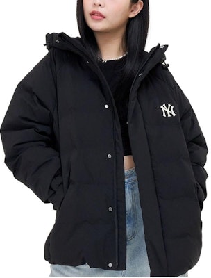 MLB FW23 紐約洋基 男女黑色連帽Logo羽絨外套 3ADJB2136-50BKS Lookbook MLB FW23 紐約洋基 男女黑色連帽Logo羽絨外套 3ADJB2136-50BKS