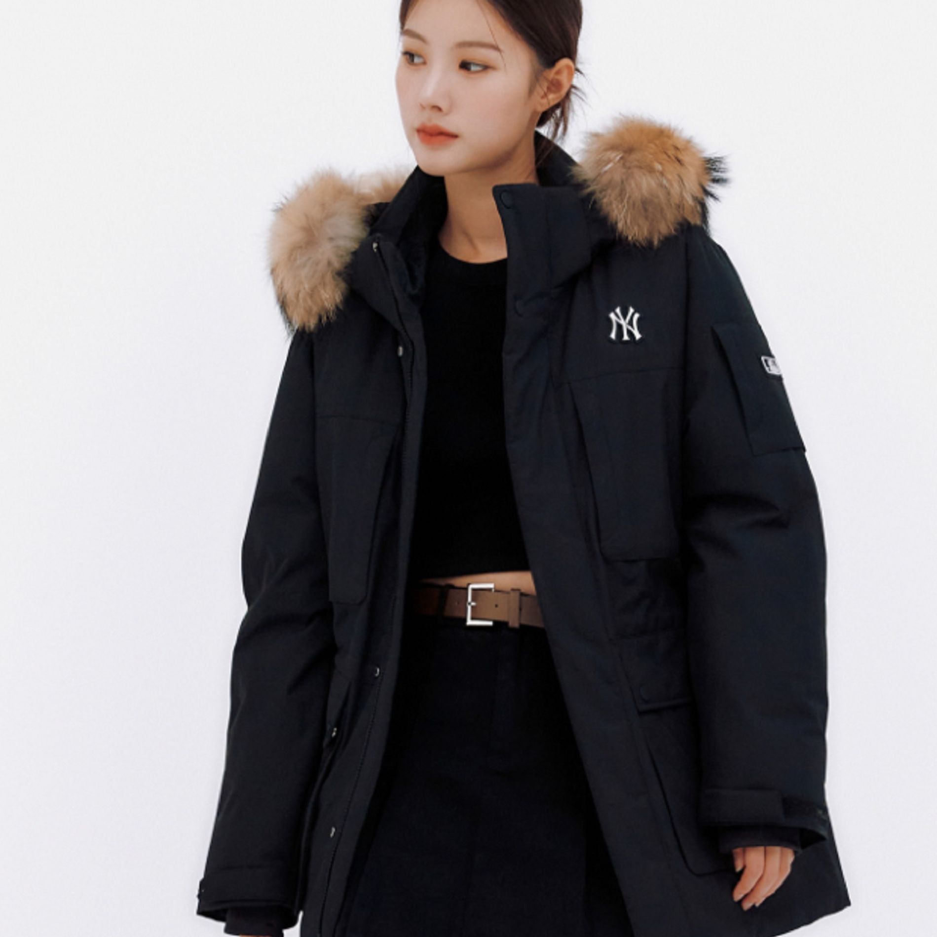 Shop MLB FW23 ニューヨーク・ヤンキース 男女兼用 ブラック ミドル丈 ダウンジャケット 3ADJB0836-50BKS