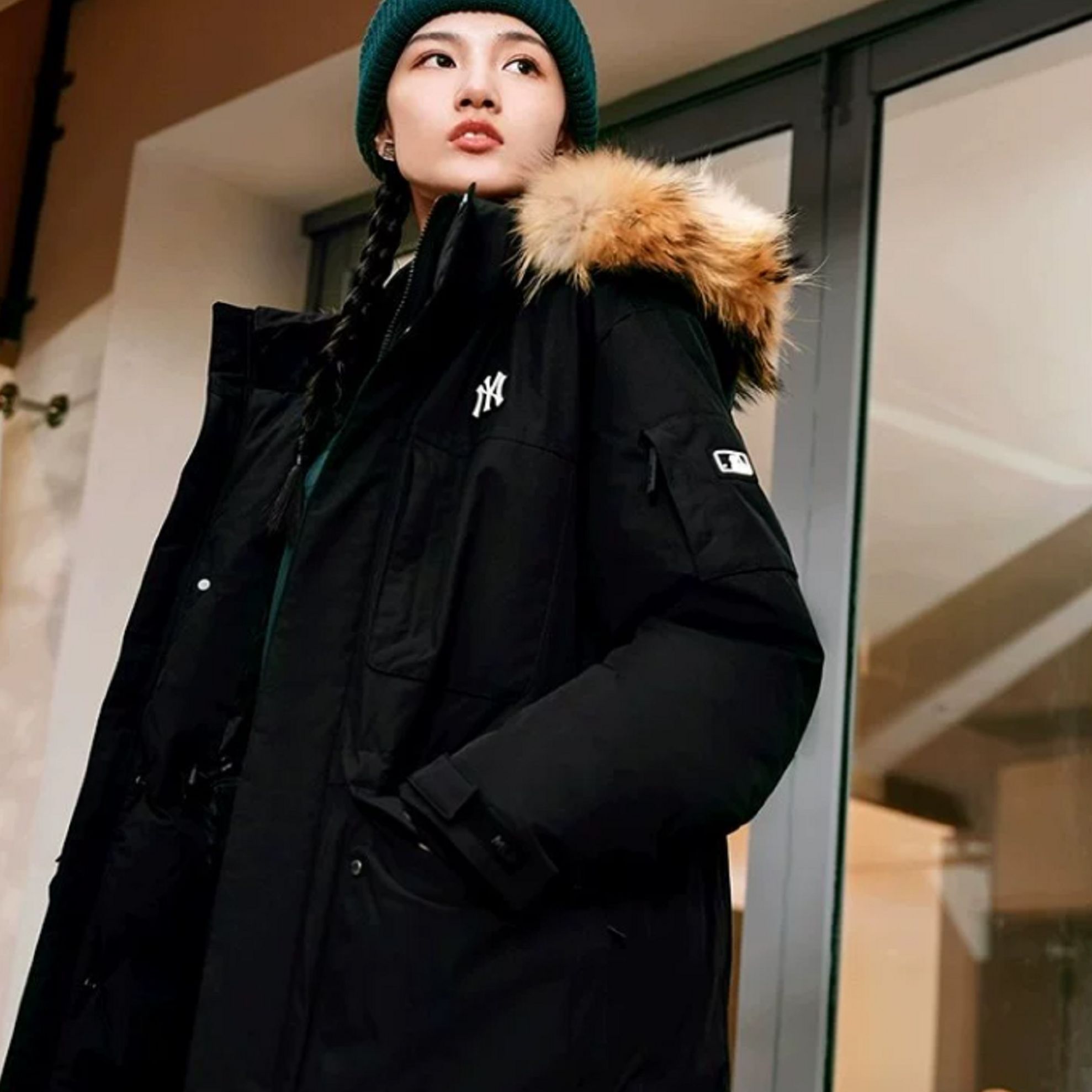 Purchase MLB FW23 ニューヨーク・ヤンキース 男女兼用 ブラック ミドル丈 ダウンジャケット 3ADJB0836-50BKS