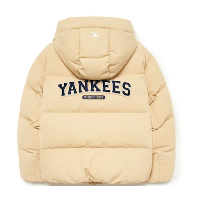 MLB FW23 New York Yankees Unisex Letter Patch Hooded Down Jacket Beige. 3ADJV0236-50SAL