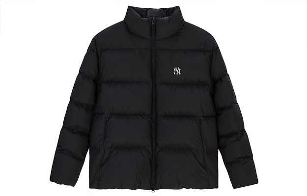 MLB FW23 NY Yankees Back Print Logo Long Sleeve Down Jacket Unisex Black. 3ADJB0436-50BKS Lookbook MLB FW23 NY Yankees Back Print Logo Long Sleeve Down Jacket Unisex Black. 3ADJB0436-50BKS
