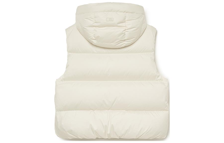 Lookbook MLB FW23 양키스 크림 민소매 후드 패딩 조끼 유니섹스 루즈핏. 3ADVB0436-50CRS