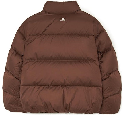 MLB FW24 波士顿红袜棕色羽绒夹克 男女同款 肯德尔风格 3ADJB0736-43BRD Lookbook MLB FW24 波士顿红袜棕色羽绒夹克 男女同款 肯德尔风格 3ADJB0736-43BRD