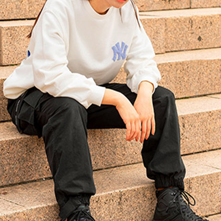 MLB LIKE Series New York Yankees Logo Crewneck Pullover Sweatshirt White Unisex 31MT22961-50I 圖 5