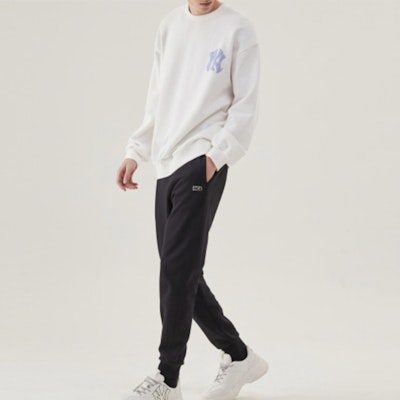MLB Like Series New York Yankees Logo Ivory White Crewneck Sweatshirt Unisex 31MT05941-50I Purchase MLB Like Series New York Yankees Logo Ivory White Crewneck Sweatshirt Unisex 31MT05941-50I