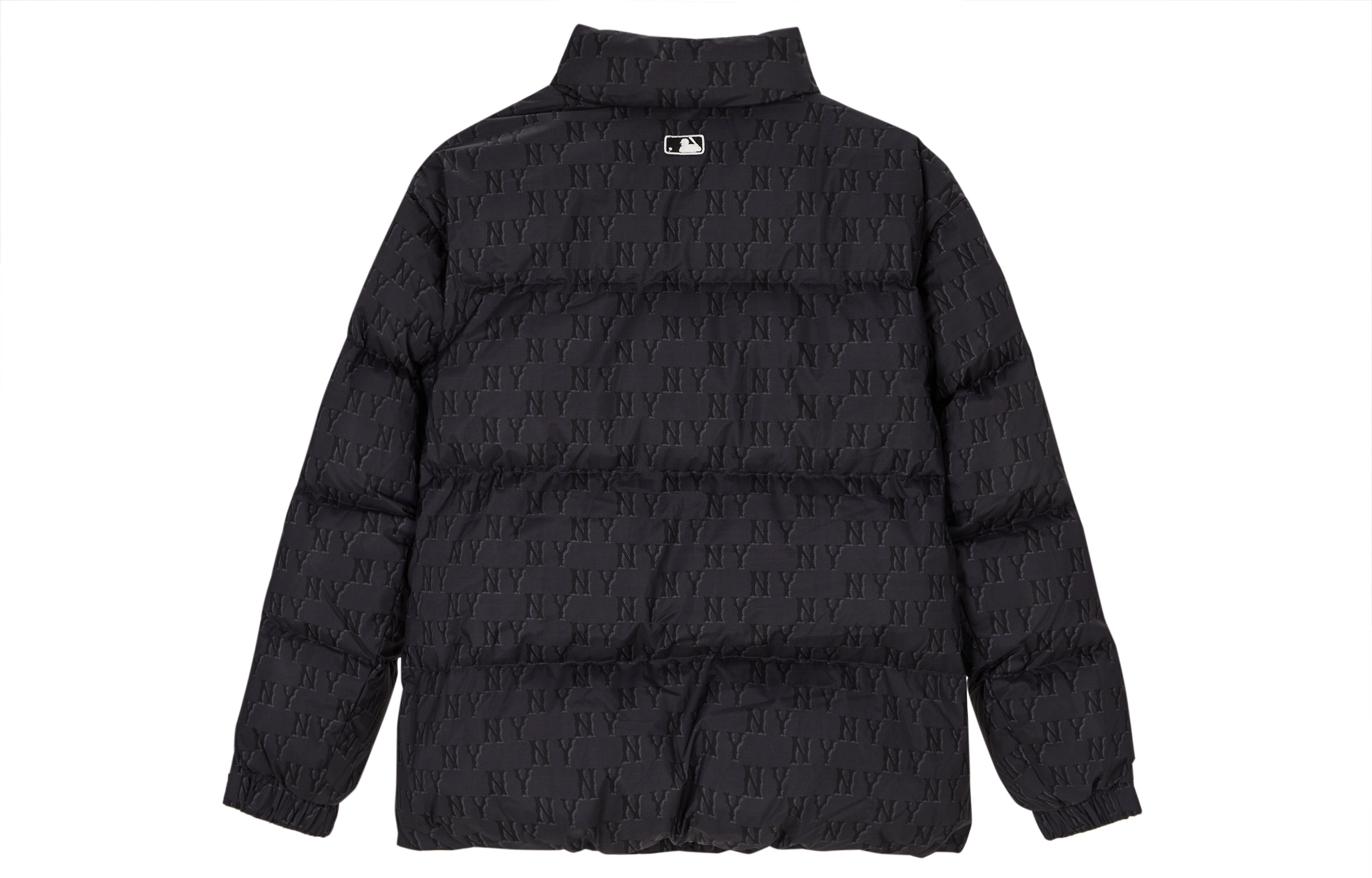 Lookbook MLB 全版印花短版羽絨外套 男女款 黑色. 3ADJM0736-50BKS