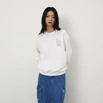 MLB 洛杉磯道奇 基本款 24FW 圓領衛衣 中性款 米白色 3AMTB9744-07WHS Shop MLB 洛杉磯道奇 基本款 24FW 圓領衛衣 中性款 米白色 3AMTB9744-07WHS