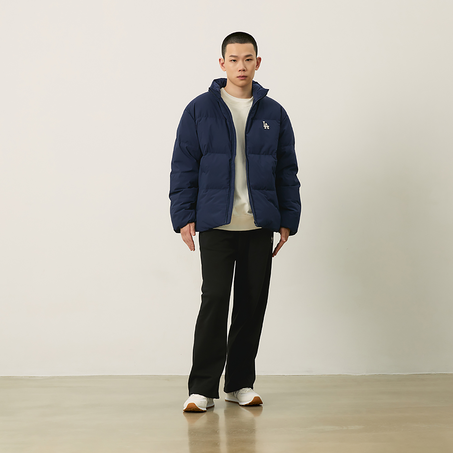 Cheap MLB Los Angeles Dodgers FW24 Unisex Lightweight Fleece-Lined Down Jacket in Navy. 3ADJB1046-07NYL