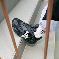 MLB厚底ローカットスニーカー (MLB Atsuzoko Rōkatto Sunīkā) 3ASHC311N-07BKS Purchase MLB厚底ローカットスニーカー (MLB Atsuzoko Rōkatto Sunīkā) 3ASHC311N-07BKS