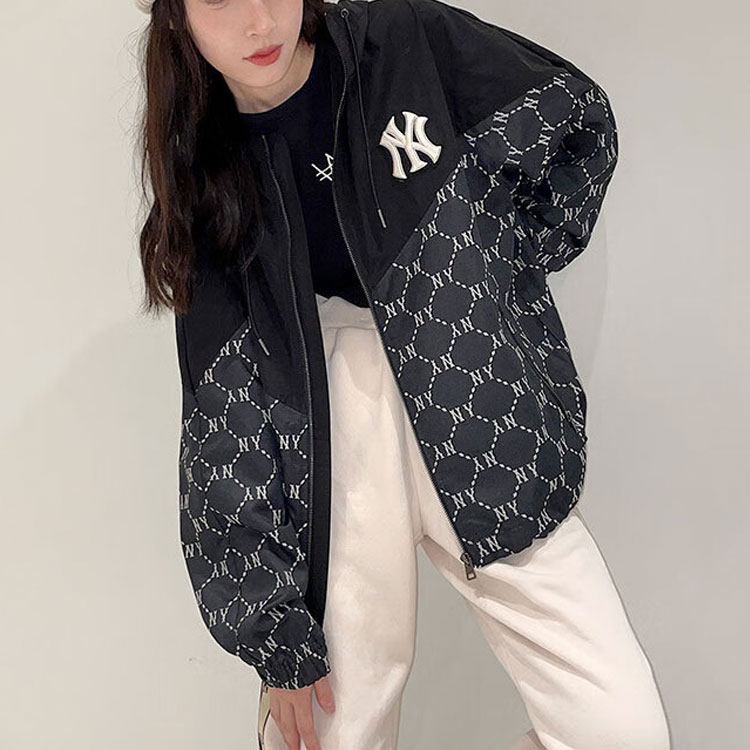 Shop MLB モノグラム総柄防風フードジャケット ユニセックス ブラック - 秋シーズン 3AWJM0224-50BKS