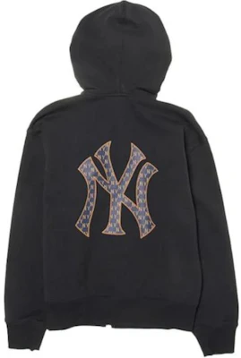 MLB Monogram 大Logo 紐約洋基隊 黑色連帽拉鏈外套 休閒穿搭 3ATRM0544-50BKS Lookbook MLB Monogram 大Logo 紐約洋基隊 黑色連帽拉鏈外套 休閒穿搭 3ATRM0544-50BKS