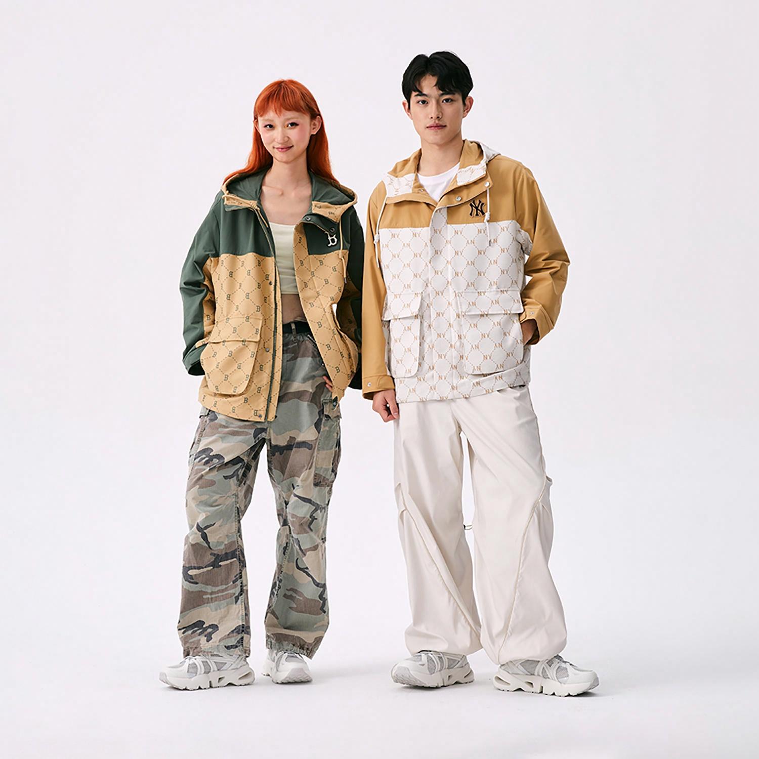 MLB Monogram Boston Red Sox Patch Logo Khaki Windbreaker Hoodie Jacket Unisex. 3AWJM0151-43KAD 圖 4