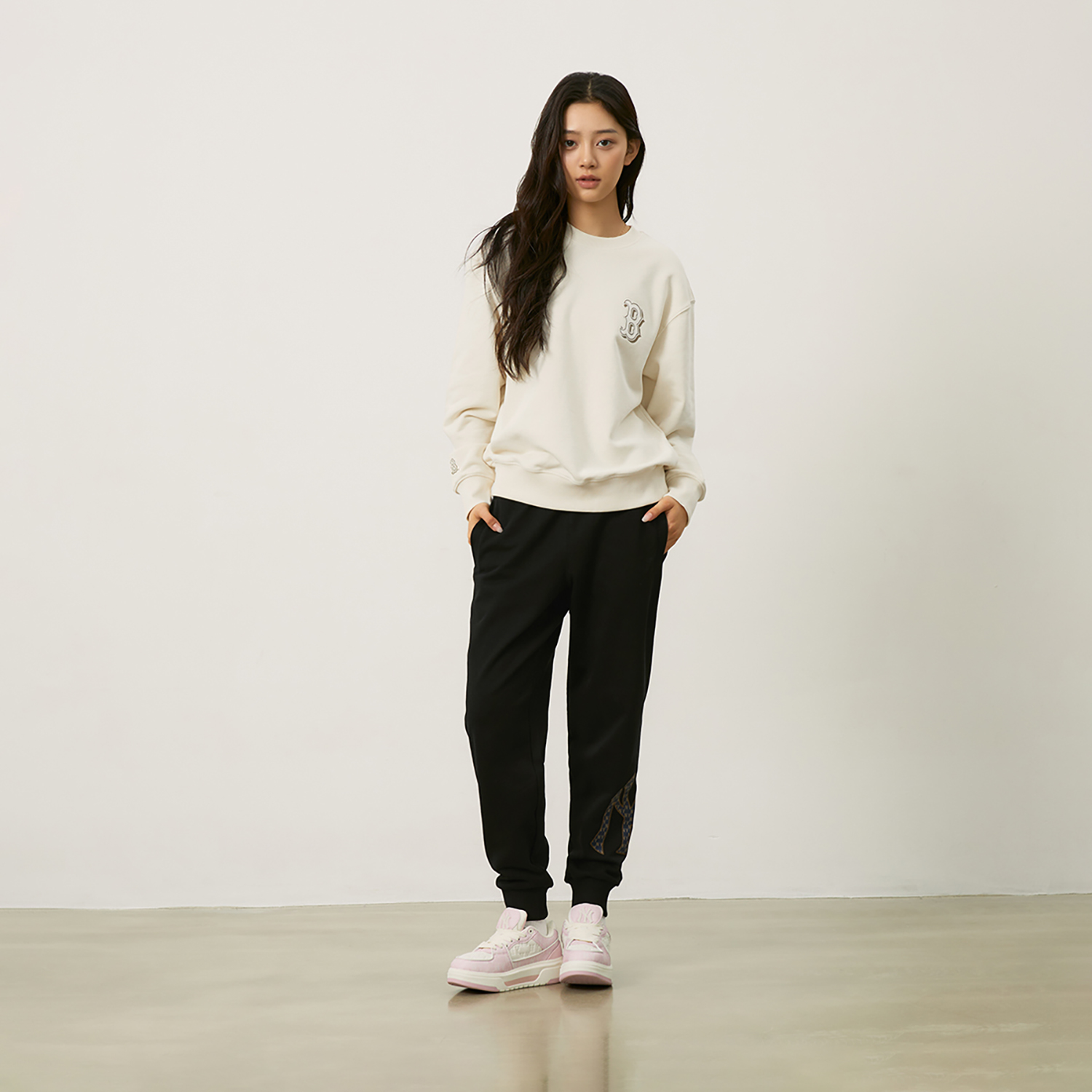 Sizing MLB 波士頓紅襪復古丹寧風標誌圓領衛衣 米色 3AMTM1544-43CRM