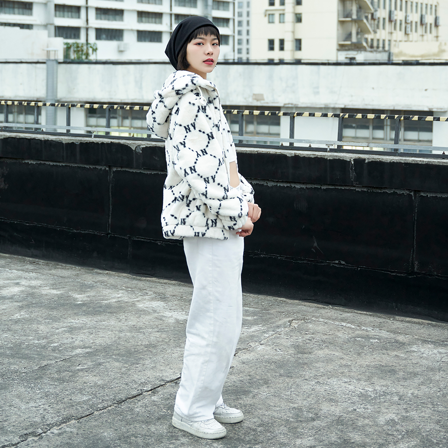 Sizing MLB 字母圖案中性米色羊毛外套. 3AFDM0226-50CRS