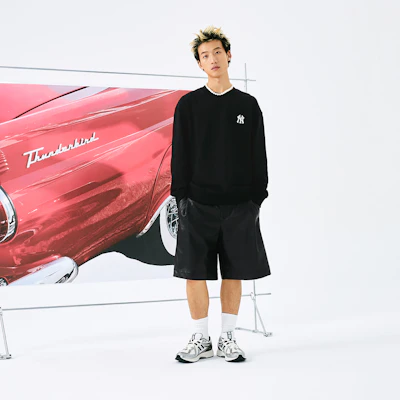 MLB 紐約洋基隊黑色刺繡字母徽標男女款寬鬆款長袖上衣 3AMTM0844-50BKS Purchase MLB 紐約洋基隊黑色刺繡字母徽標男女款寬鬆款長袖上衣 3AMTM0844-50BKS