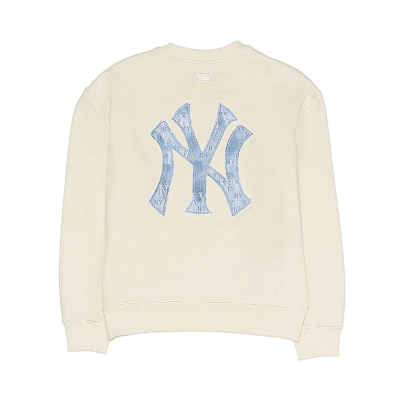 MLB Monogram New York Yankees Cream Crewneck Sweatshirt Unisex Casual Style 3AMTM0754-50CRS 圖 2