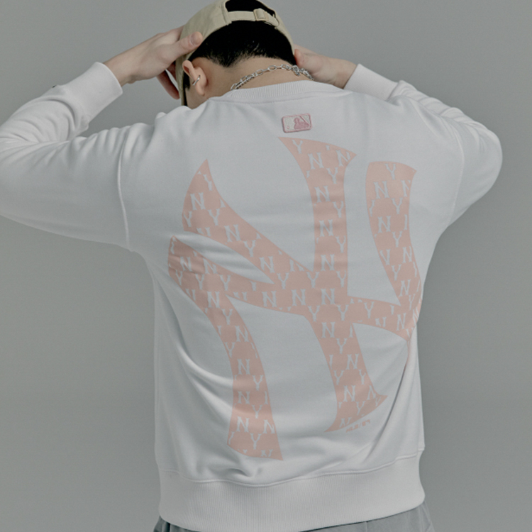 MLB Monogram New York Yankees Logo Pullover Oversized Sweatshirt Unisex White 31MTM2111-50W 圖 4