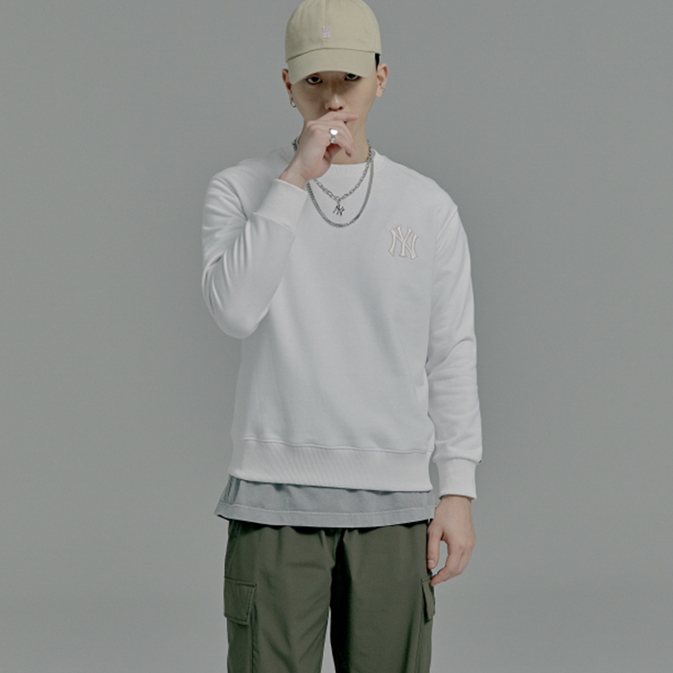MLB Monogram New York Yankees Logo Pullover Oversized Sweatshirt Unisex White 31MTM2111-50W 圖 5