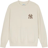 MLB Monogram New York Yankees Retro Soft Casual Sweatshirt Cream Unisex 3AMTM1044-50CRD MLB Monogram New York Yankees Retro Soft Casual Sweatshirt Cream Unisex 3AMTM1044-50CRD