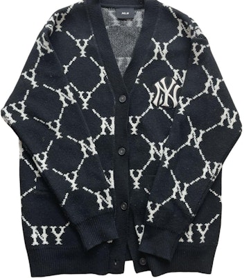 MLB モノグラム ニューヨーク・ヤンキース Vネック カーディガン ユニセックス ブラック 長袖 3AKCM0244-50CGS Order MLB モノグラム ニューヨーク・ヤンキース Vネック カーディガン ユニセックス ブラック 長袖 3AKCM0244-50CGS