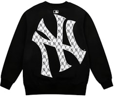 MLB Monogram NY Yankees Big Logo Unisex Sweatshirt Black 31MTM2111-50L MLB Monogram NY Yankees Big Logo Unisex Sweatshirt Black 31MTM2111-50L