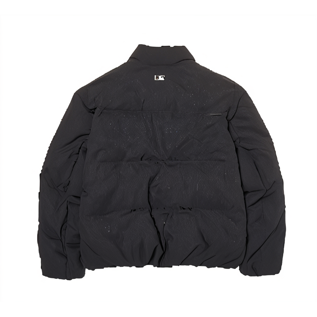 Lookbook Chaqueta Acolchada Unisex MLB Monogram NY Yankees Negra con Dobladillo Ajustable. 3ADJM0346-50BKS