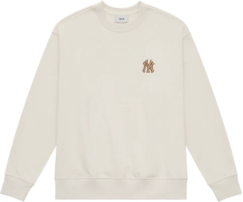 MLB Monogram NY Yankees Cream Sweatshirt Lengan Panjang Unisex Gaya Retro. 3AMTM0444-50CRD Lookbook MLB Monogram NY Yankees Cream Sweatshirt Lengan Panjang Unisex Gaya Retro. 3AMTM0444-50CRD