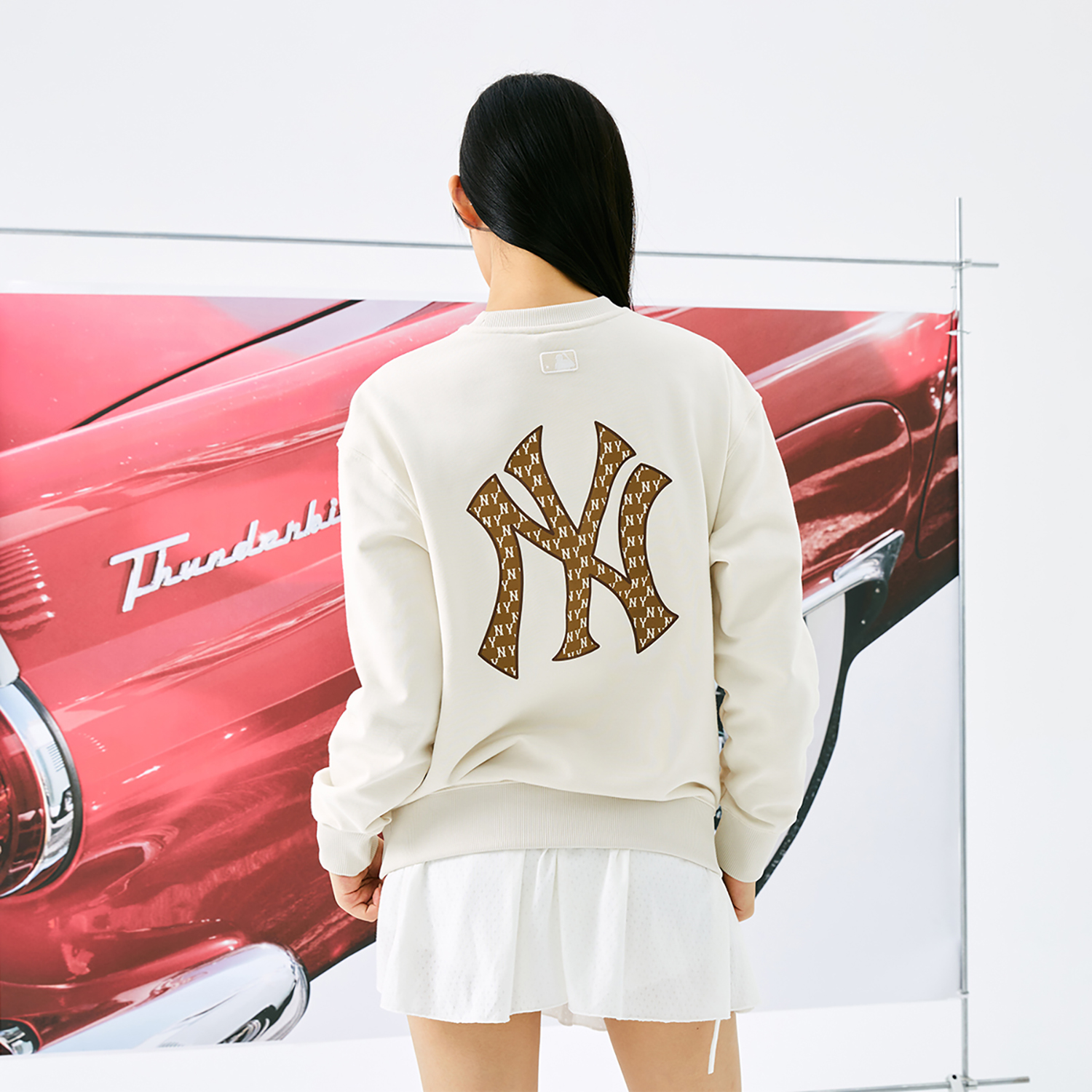 Cheap MLB Monogram NY Yankees Cream Sweatshirt Lengan Panjang Unisex Gaya Retro. 3AMTM0444-50CRD