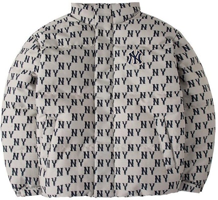 MLB Monogram NY Yankees Jaket Puffer Bordir Unisex Off-White. 3ADJM0236-50CRD Order MLB Monogram NY Yankees Jaket Puffer Bordir Unisex Off-White. 3ADJM0236-50CRD