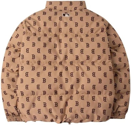 Chaqueta Puffer Unisex Kaki MLB Yankees Serie Monograma Bordada NY. 3ADJM0236-43CAL Lookbook Chaqueta Puffer Unisex Kaki MLB Yankees Serie Monograma Bordada NY. 3ADJM0236-43CAL