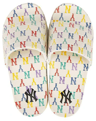 MLB 圆形字母标拖鞋 '白色' 32SHHM111-50W Shop MLB 圆形字母标拖鞋 '白色' 32SHHM111-50W