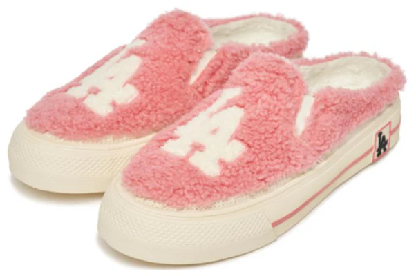 MLB Mule Fleece Low 'Merah Jambu' 3AMUUFF26-07PKL Lookbook MLB Mule Fleece Low 'Merah Jambu' 3AMUUFF26-07PKL
