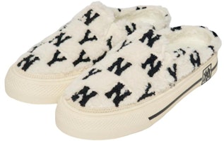 MLB 白色低帮羊毛字母拖鞋 3AMUUWS26-50CRS Lookbook MLB 白色低帮羊毛字母拖鞋 3AMUUWS26-50CRS