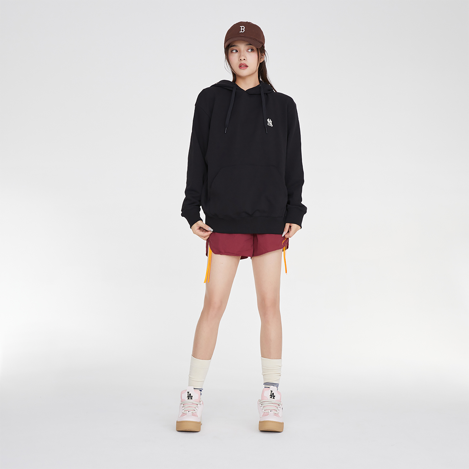 Details for MLB 뉴욕 양키스 23FW 베이직 캐주얼 오버사이즈 후드티 남녀공용 블랙 3AHDB0134-50BKS