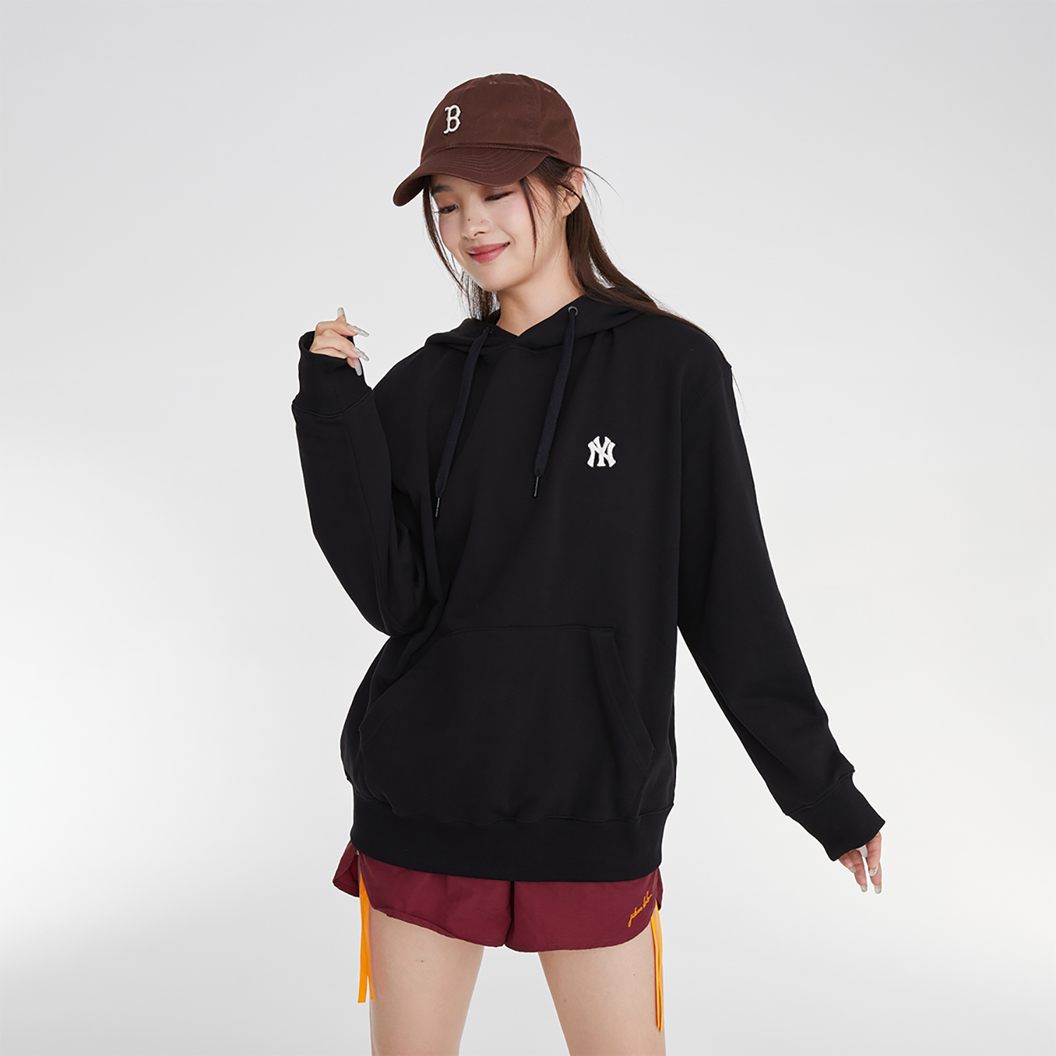 Sizing MLB 뉴욕 양키스 23FW 베이직 캐주얼 오버사이즈 후드티 남녀공용 블랙 3AHDB0134-50BKS